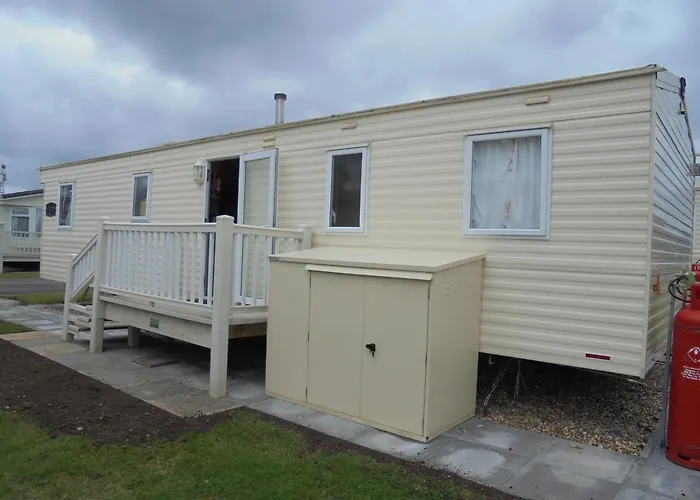 Kingfisher Horizon III 8 Berth Close To Site Entrance