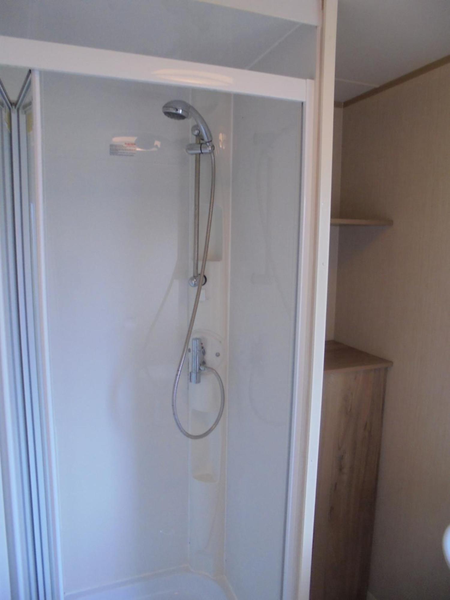 Holiday home Kingfisher Horizon Iii 8 Berth Close To Site Entrance *