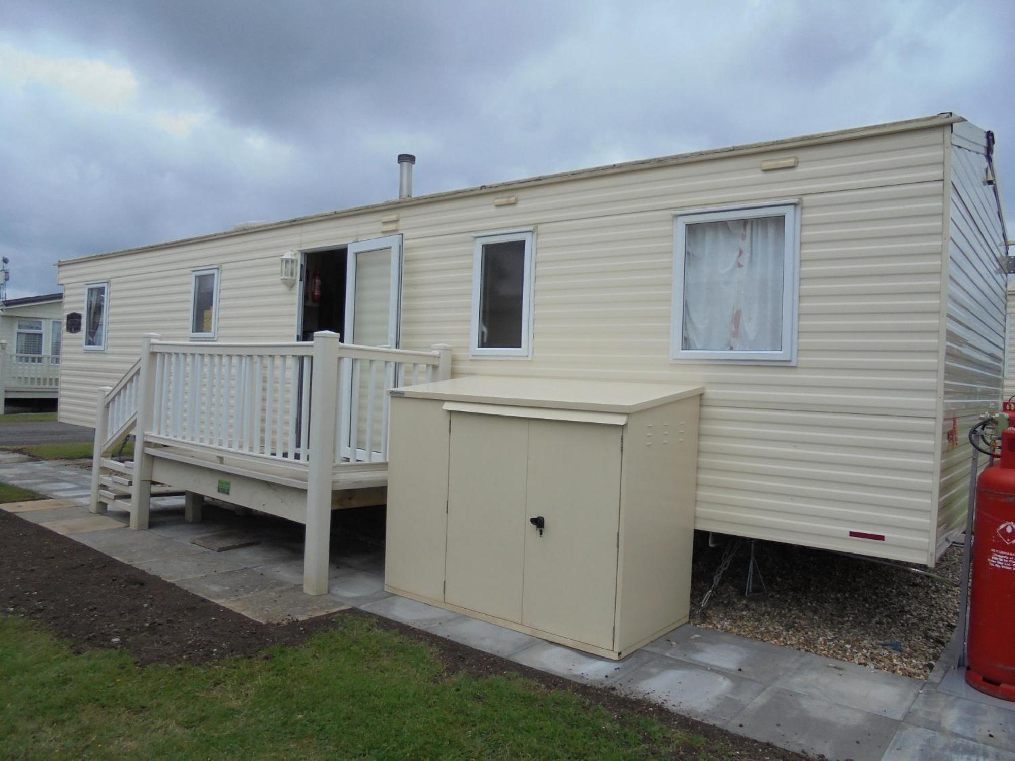 Kingfisher Horizon Iii 8 Berth Close To Site Entrance Holiday home