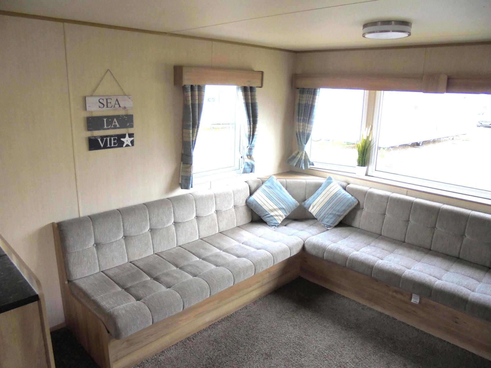 Holiday home Kingfisher Horizon Iii 8 Berth Close To Site Entrance
