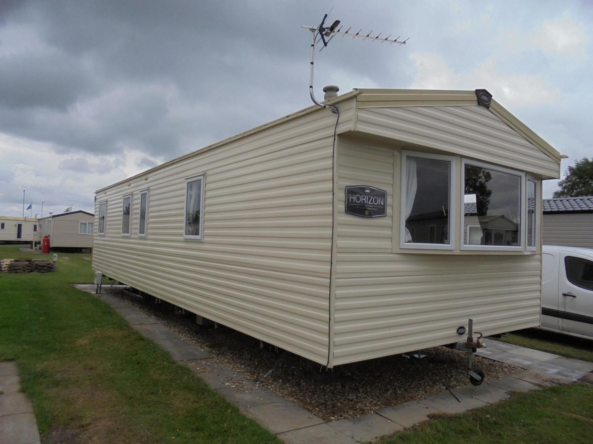 Kingfisher Horizon Iii 8 Berth Close To Site Entrance *