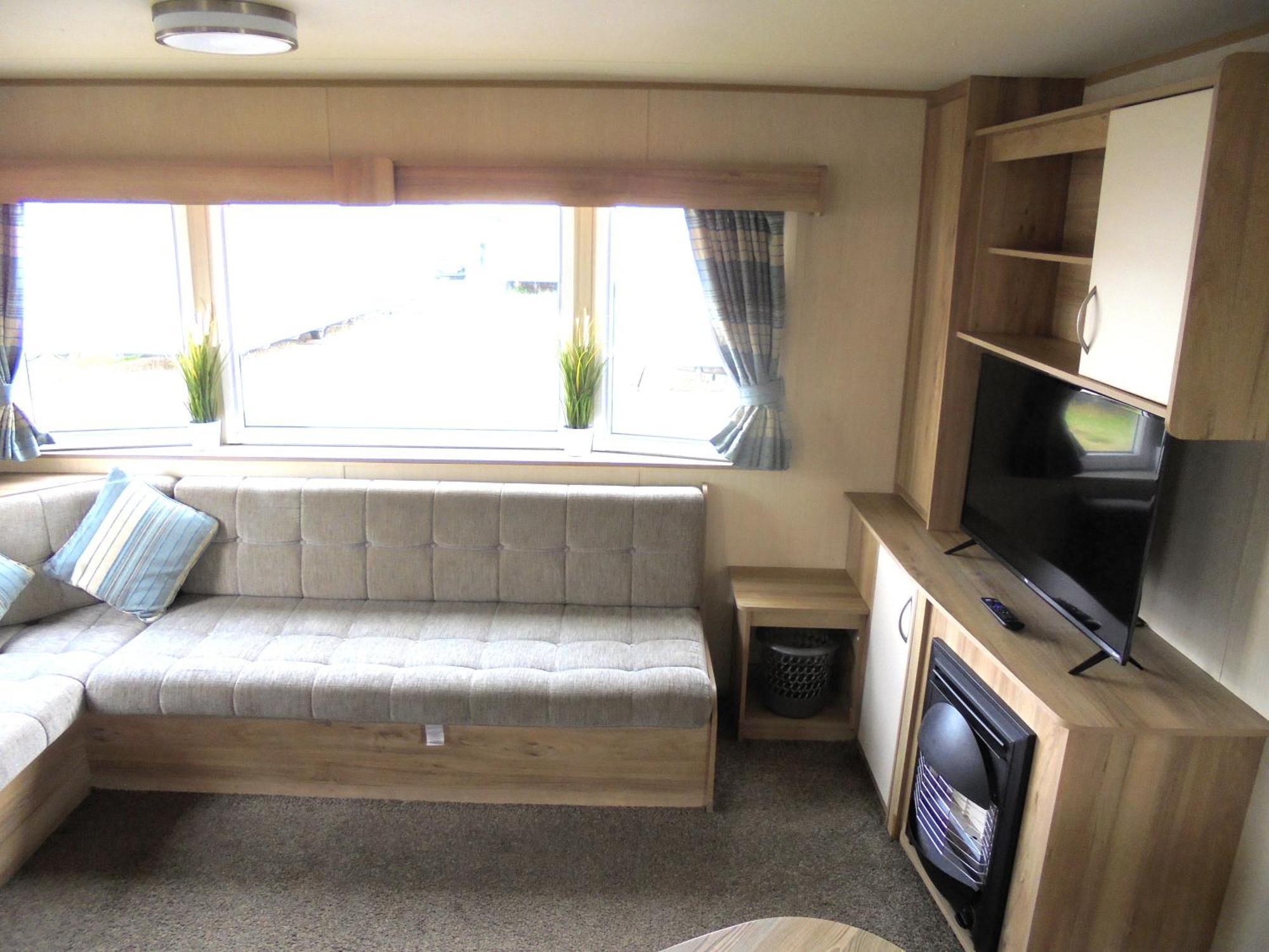 Kingfisher Horizon Iii 8 Berth Close To Site Entrance Holiday home