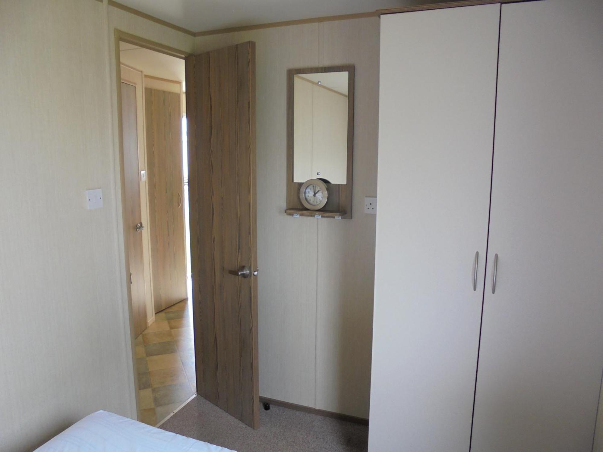Kingfisher Horizon Iii 8 Berth Close To Site Entrance Holiday home